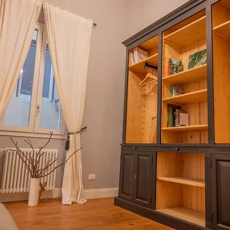 Apartamento Lungarno Cellini Apartment - Florentine Charm