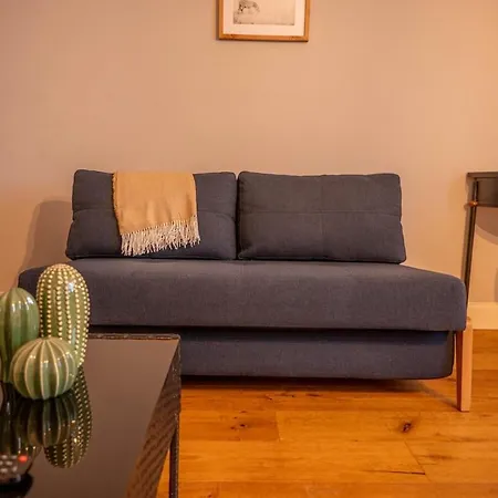 Lungarno Cellini Apartment - Florentine Charm