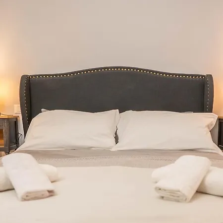 Lungarno Cellini Apartment - Florentine Charm Apartamento